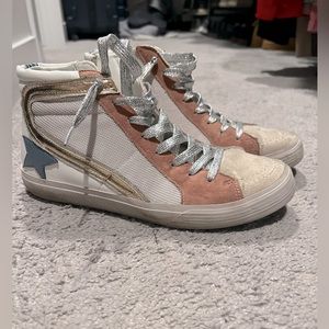 SHUSHOP Roxanne Sneaker-like new!